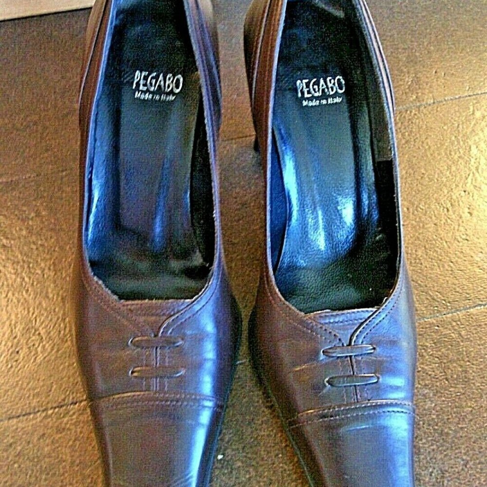 Pegabo Brown Italian Leather Slip On Side 6.5 Pump Heel Square Toe Designer Shoe